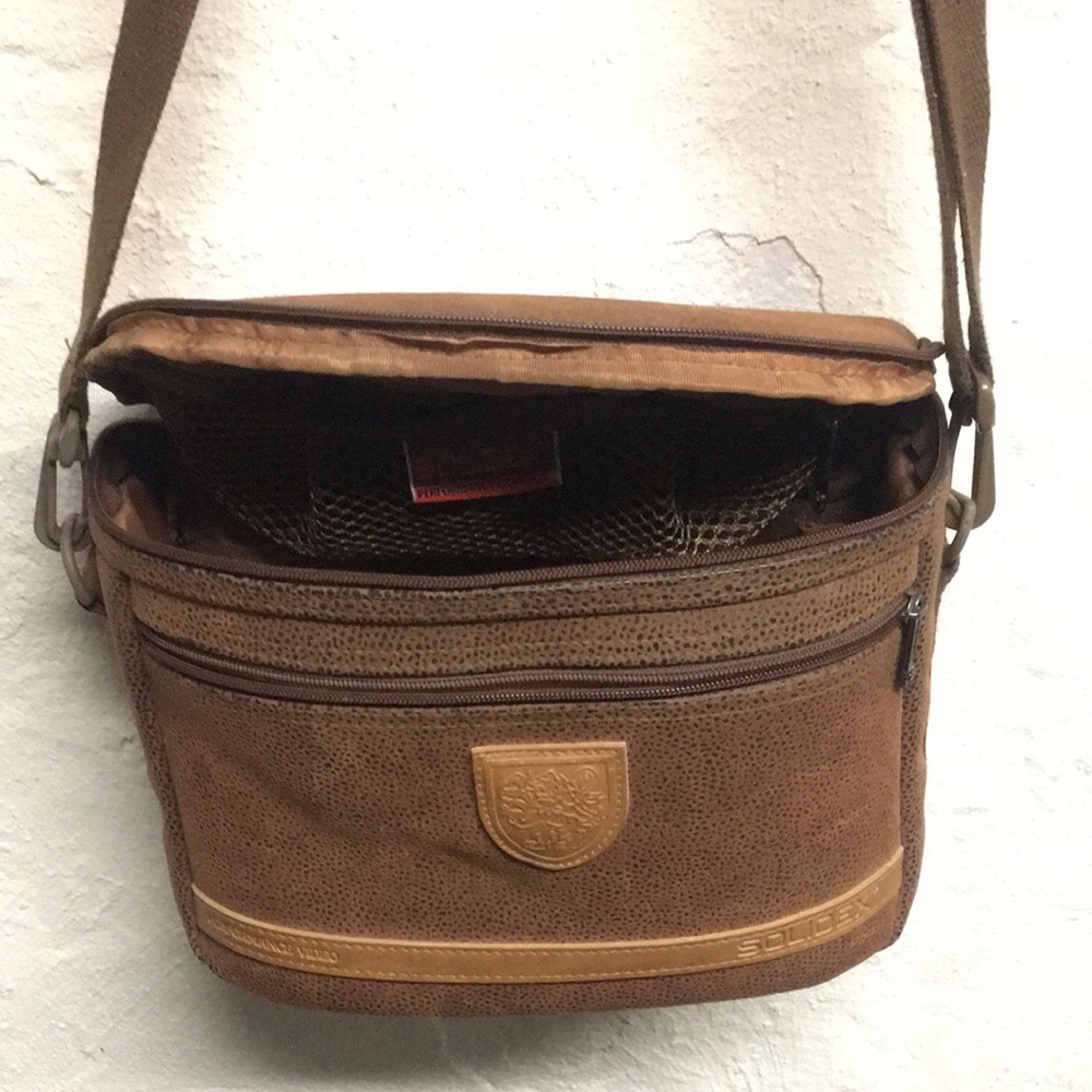 Solidex Men's Shoulder Bag for video